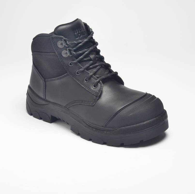 Boot 324a.jpg