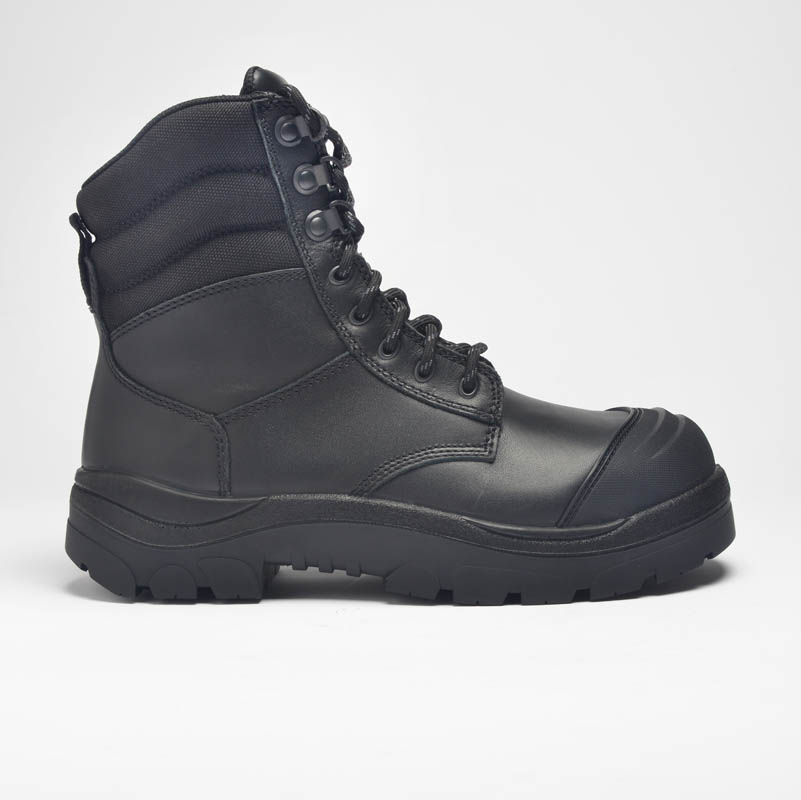 Boot 323c.jpg