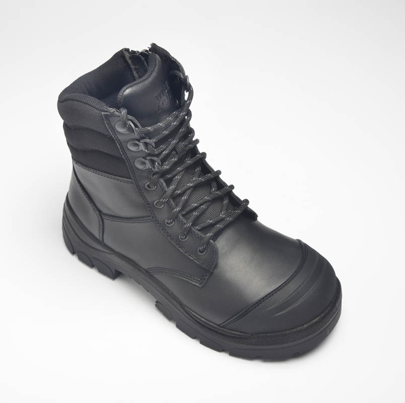 Boot 323g.jpg