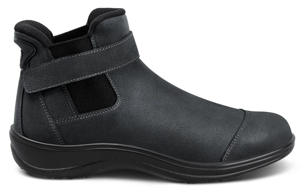 OTF_WebAsset_Blaire_90021_Black_5